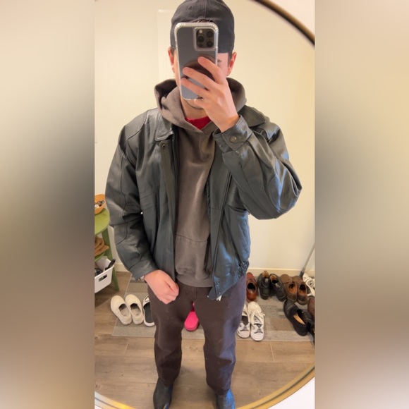 Meet your Posher, Chase - Picture 3 of 4